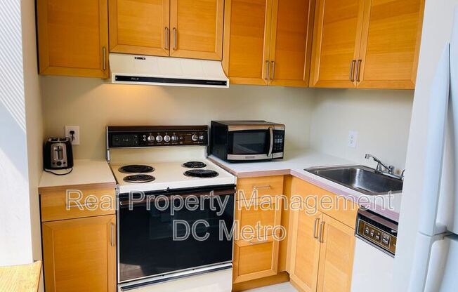 3 WASHINGTON CIR