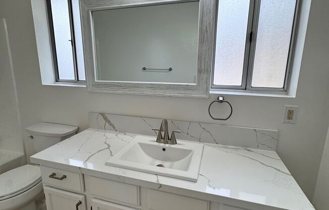 1 bed, 1 bath, $2,400, Unit 117