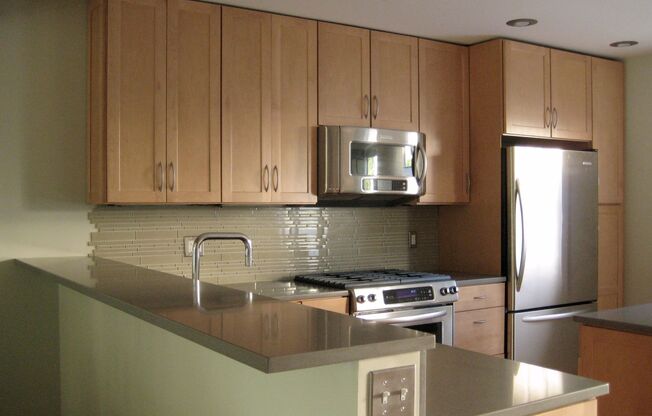 415 Burgoyne Road, Unit #8 - 2BD/1.5BA Barracks West Townhome