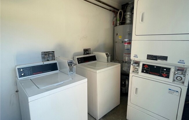 1250 W 37 ST
