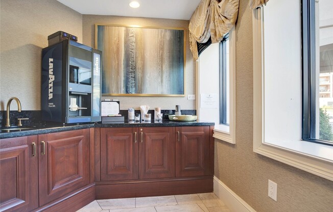 3000 ROYAL CT