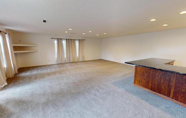 3 beds, 2 baths, 2,043 sqft, $1,700