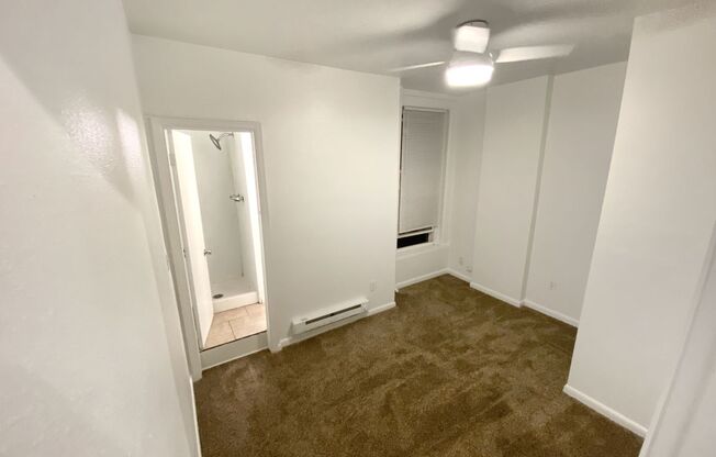 2 beds, 1 bath, $1,675, Unit Unit #2D