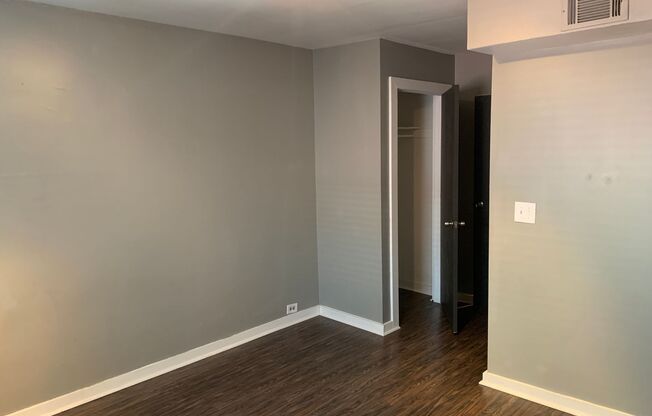 3 beds, 1 bath, $2,175, Unit Apt. #2