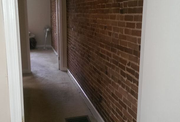 For Rent: Stylish Urban Living at 820 Park Ave– Your City Lifestyle Awaits!