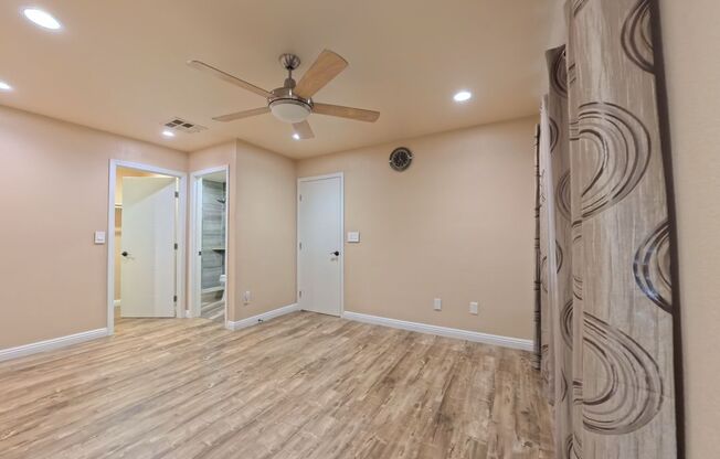 2 beds, 2 baths, $1,695, Unit # 1061