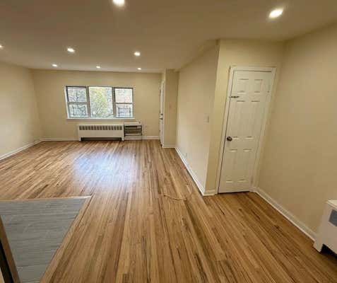 430 W 259 ST