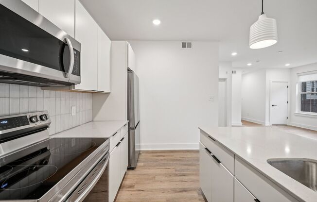 1 bed, 1 bath, 644 sqft, $1,450, Unit 214