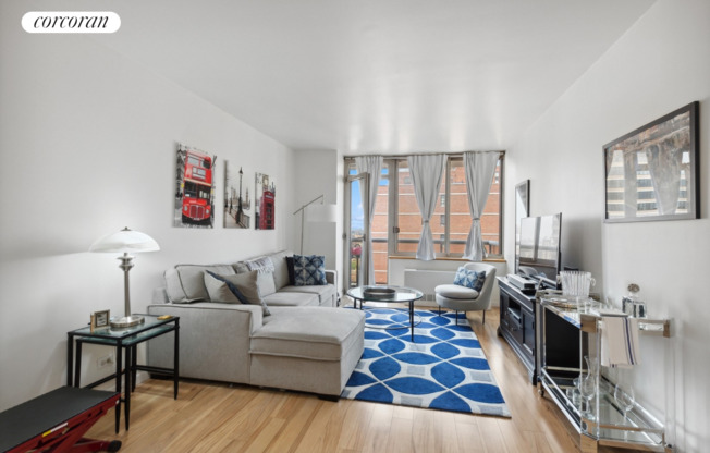 1 bed, 1 bath, 670 sqft, $5,000, Unit 25D