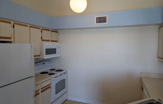 2 beds, 2 baths, $1,695, Unit #FF-204