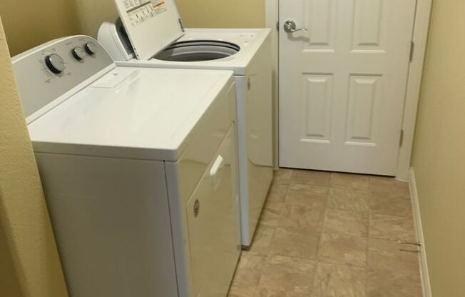 5 beds, 3.5 baths, $2,895