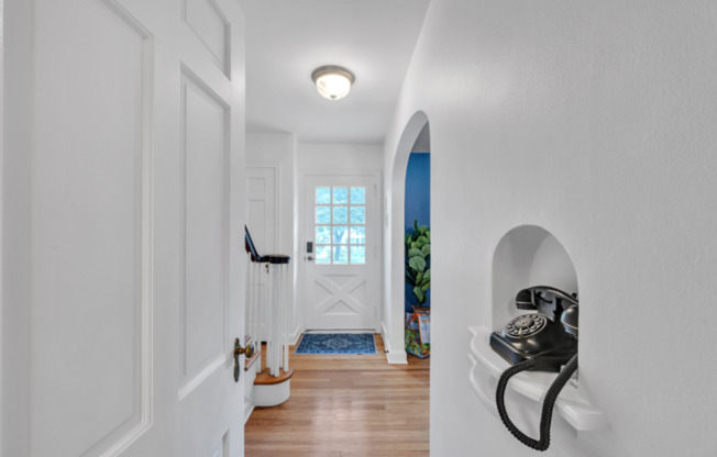 Charming 2 Bed 2 Bath House in the Heart of Madison - Fully Furnished!