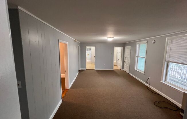 3 beds, 1 bath, $1,650, Unit 2