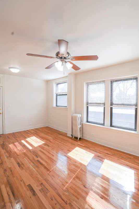 4258 North Clark St.
