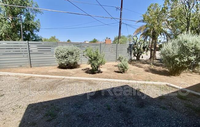 1418 N JONES BLVD
