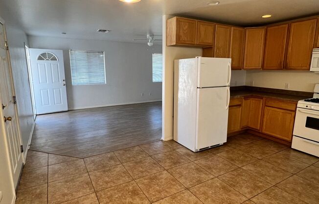 2 beds, 2 baths, $1,200