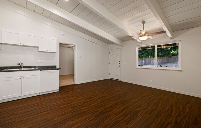 1 bed, 1 bath, 550 sqft, $1,275