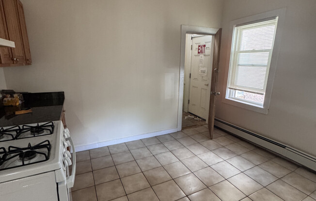 8 DUDLEY ST