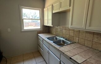 4 beds, 1 bath, $1,350