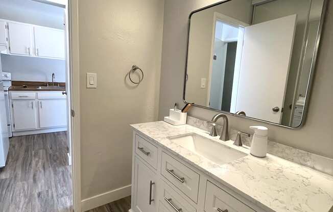 WELCOME TO WOODLAND ARMS APARTMENTS