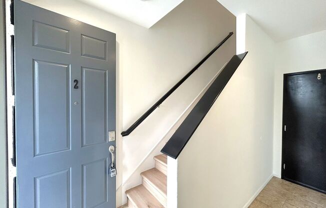 Beautiful Multi-Level 2-Bedroom Condo in Victoria Gardens HOA!