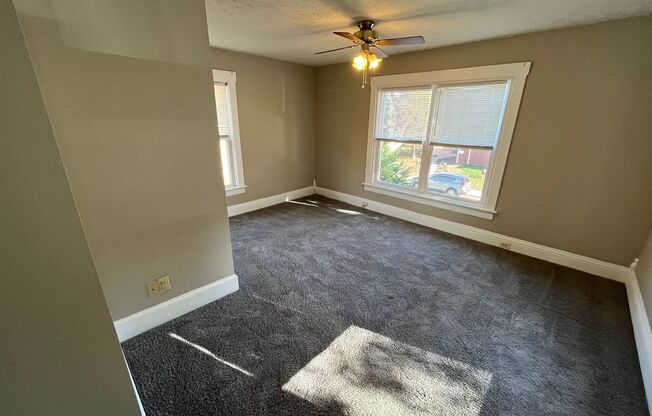 2 beds, 1 bath, $1,250