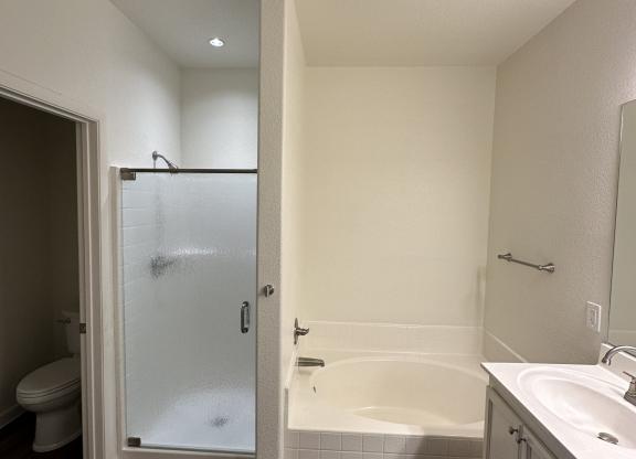 3 beds, 2 baths, 1,311 sqft, $1,925