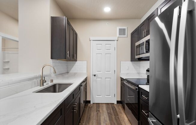 1 bed, 1 bath, 1,029 sqft, $1,540, Unit J-403