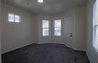 2 beds, 1 bath, $1,095