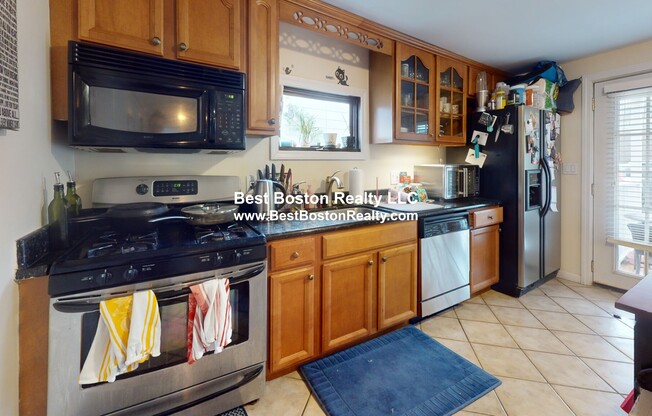 5 Clyde St, Somerville MA 2