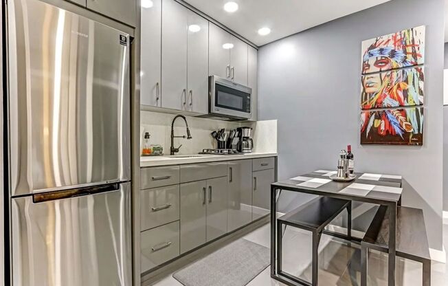 2 beds, 1 bath, 600 sqft, $1,850, Unit Unit 3