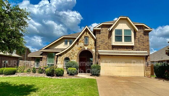 511 CARNATION LN