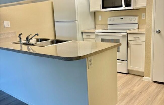 2 beds, 1 bath, 830 sqft, $1,349, Unit 101