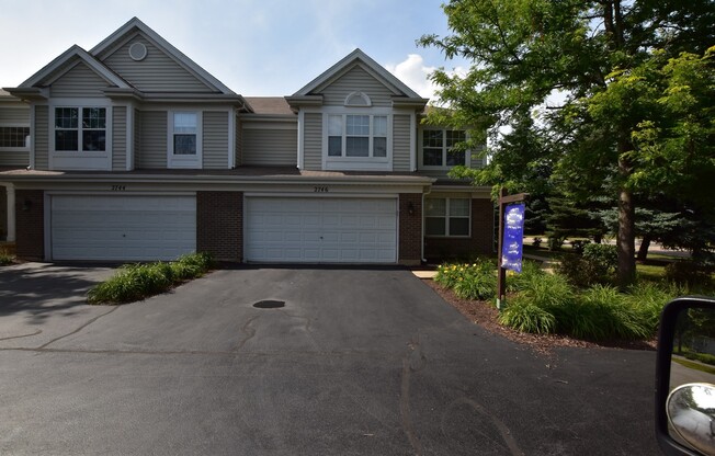 2746 BORKSHIRE LN