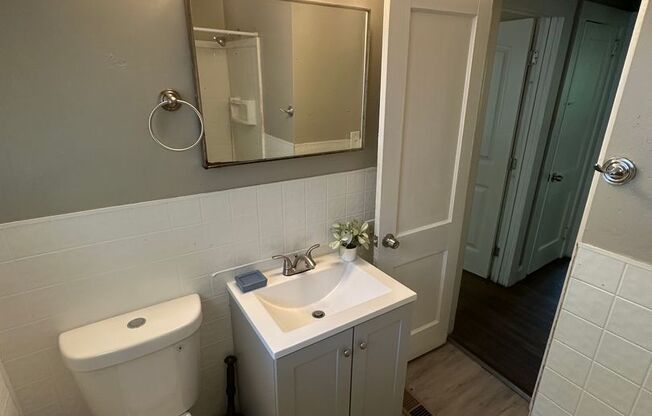 COMING SOON! 3 Bed House!!! Wooden floors!