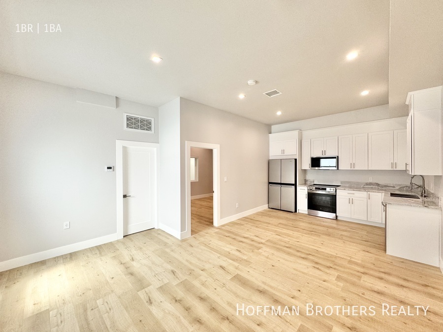 604 FLORES ST