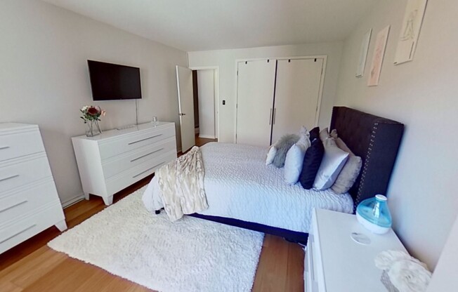1 bed, 1 bath, 740 sqft, $3,400, Unit 10R