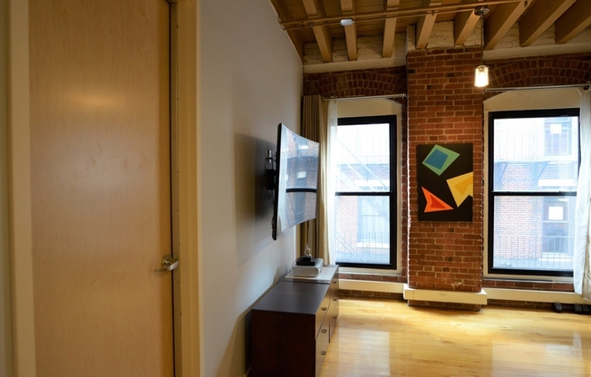 3 beds, 2 baths, 1,620 sqft, $6,200, Unit 4E