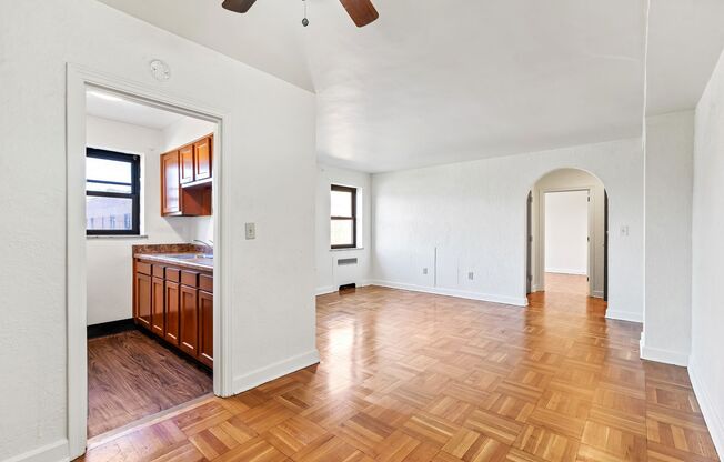 1 bed, 1 bath, 851 sqft, $975, Unit 309