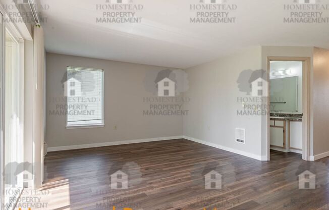2 beds, 1 bath, 982 sqft, $1,299, Unit VISTA RIDGE