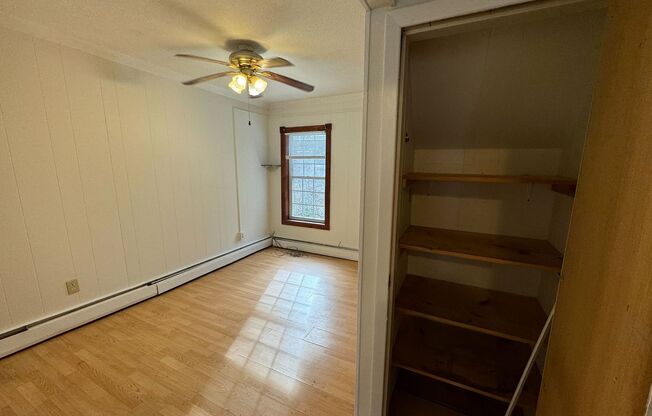 2 beds, 1 bath, $1,700, Unit 3