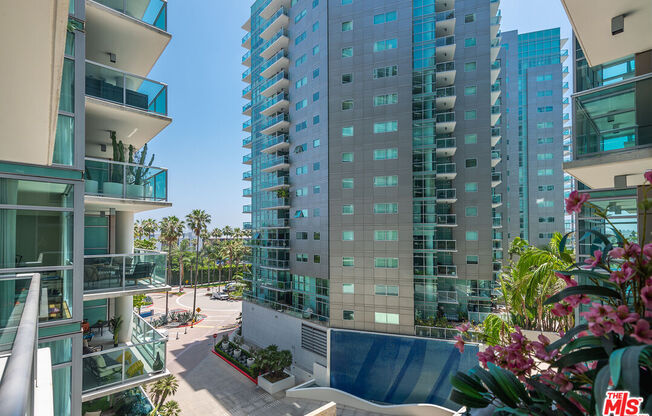 1 bed, 1 bath, 854 sqft, $4,750, Unit 627
