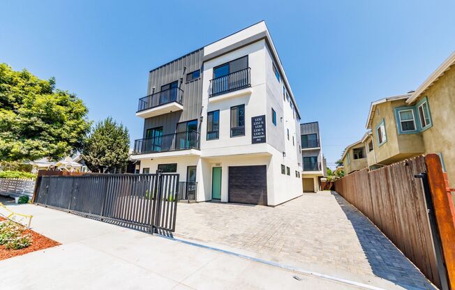 Luxury Hollywood Townhomes
