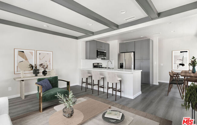 1507 W 50 ST