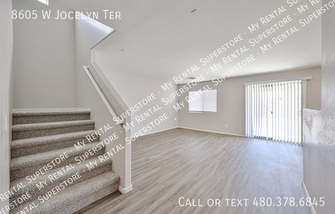 8605 W JOCELYN TER