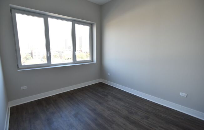 2 beds, 2 baths, 950 sqft, $3,550, Unit 927-201