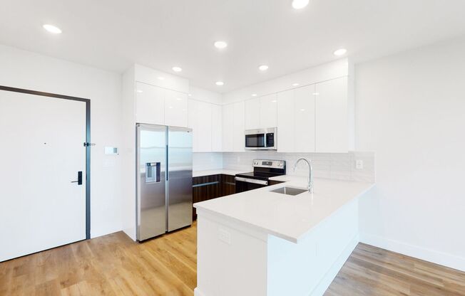 1 bed, 1 bath, 749 sqft, $2,650, Unit 417