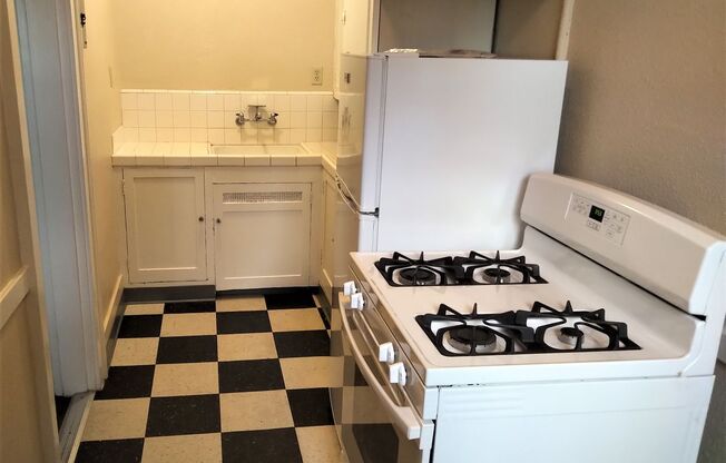 Studio, 1 bath, 485 sqft, $1,345, Unit 02 - 010