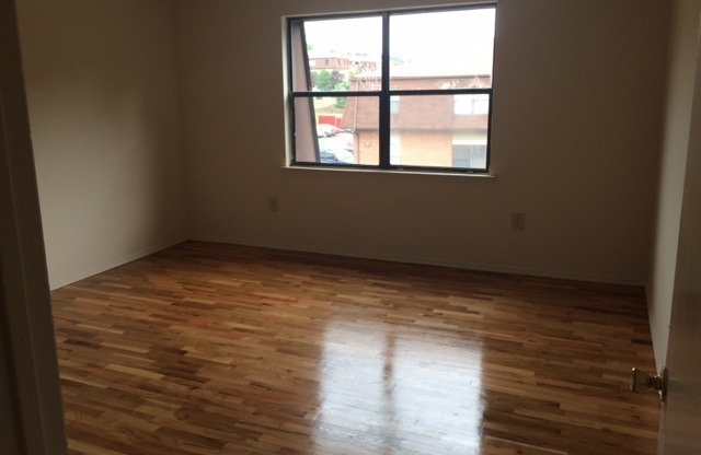 2 beds, 1.5 baths, 925 sqft, $2,230, Unit 1511