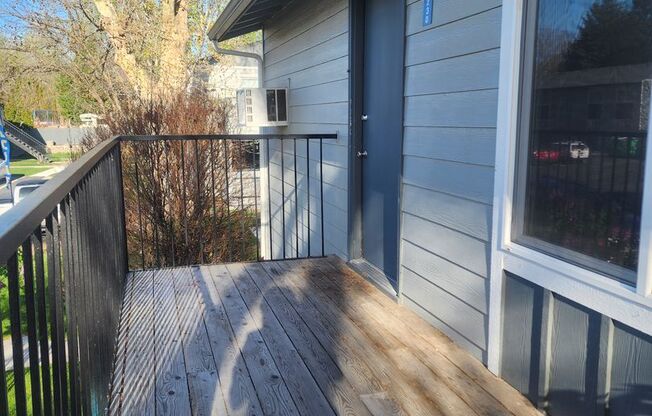 2 beds, 1 bath, 830 sqft, $1,220, Unit J-230